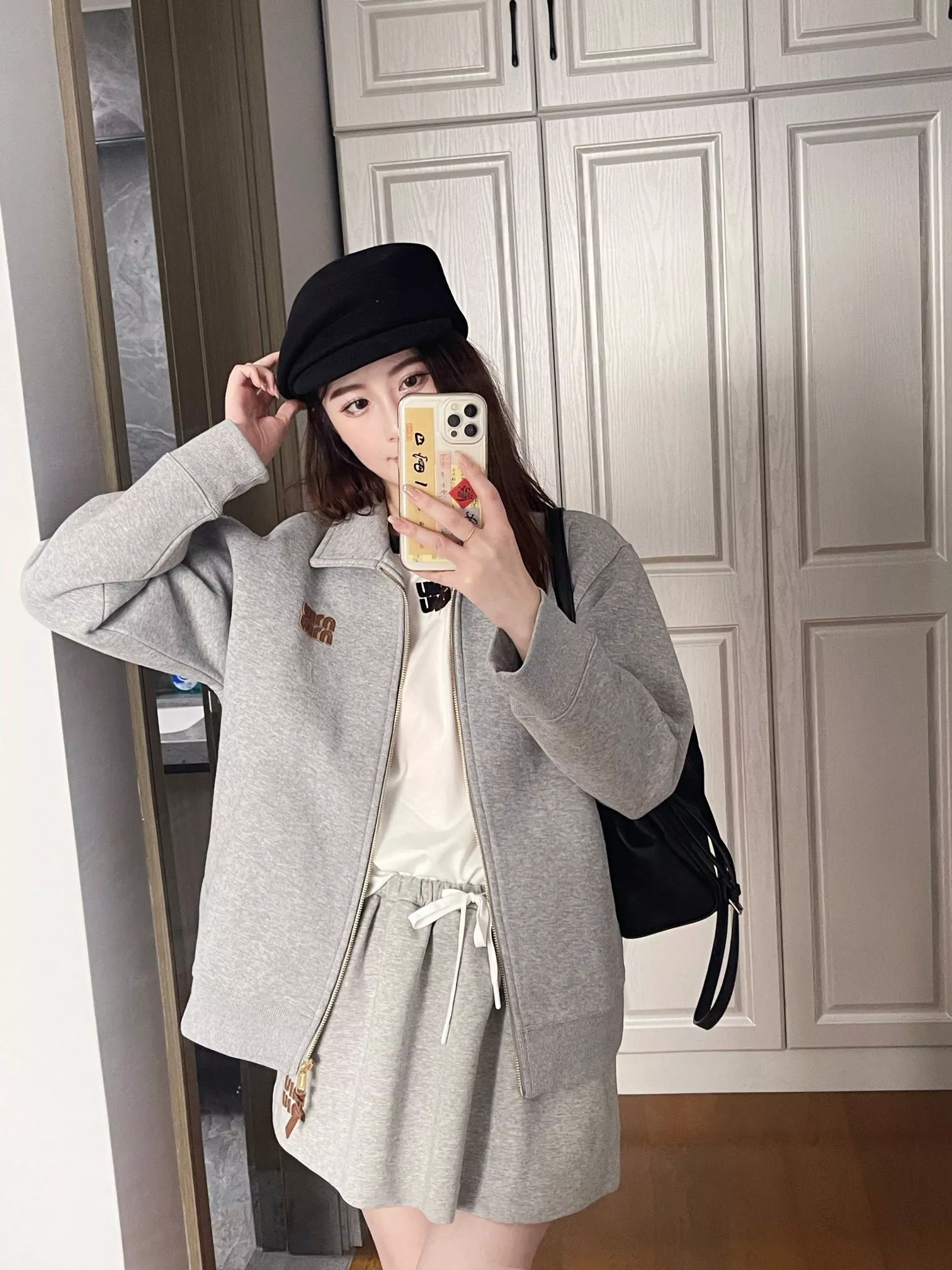 미우미우 자수 로고 장식 집업 카라 재킷 상세 이미지 29