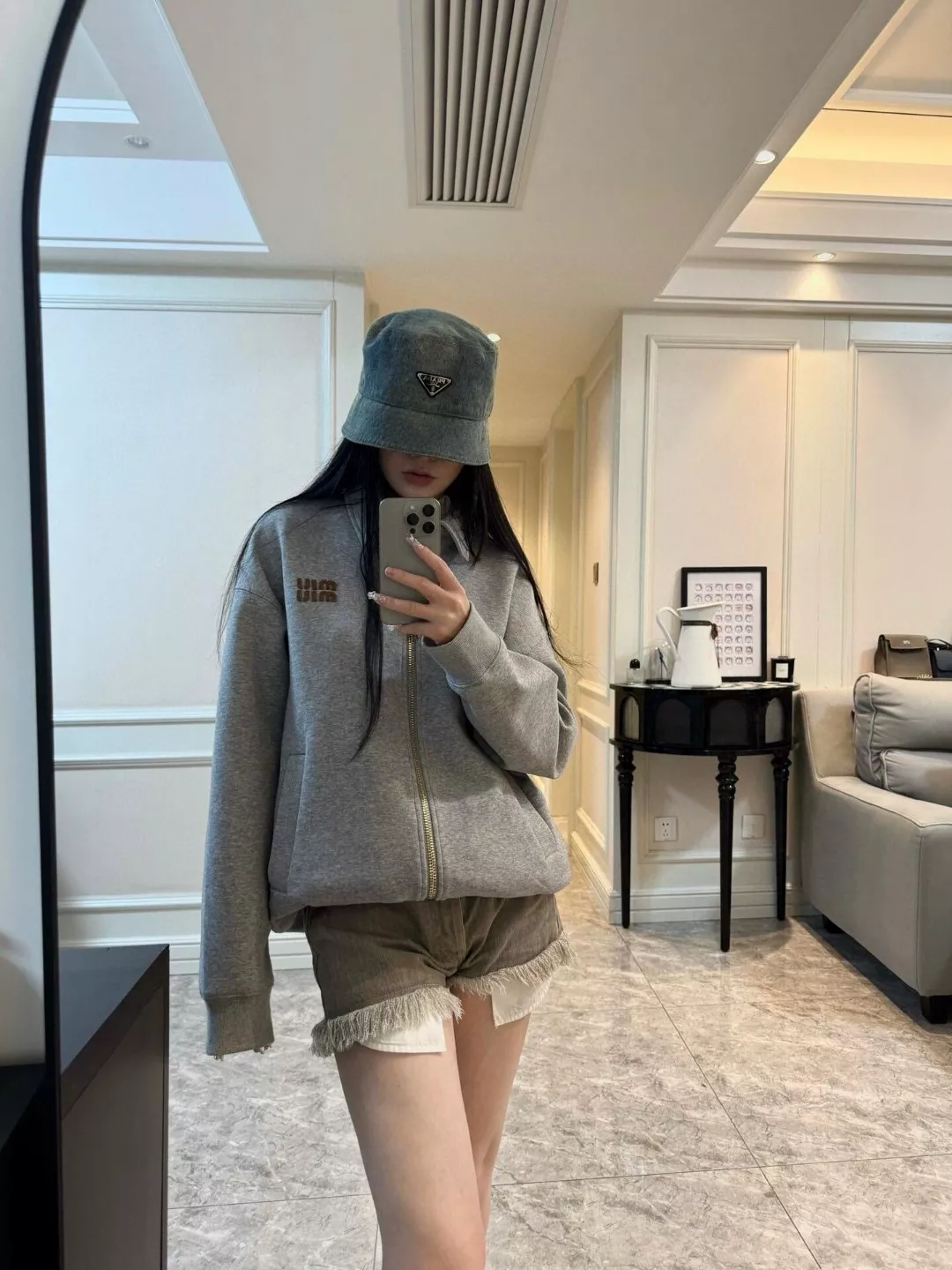 미우미우 자수 로고 장식 집업 카라 재킷 상세 이미지 23