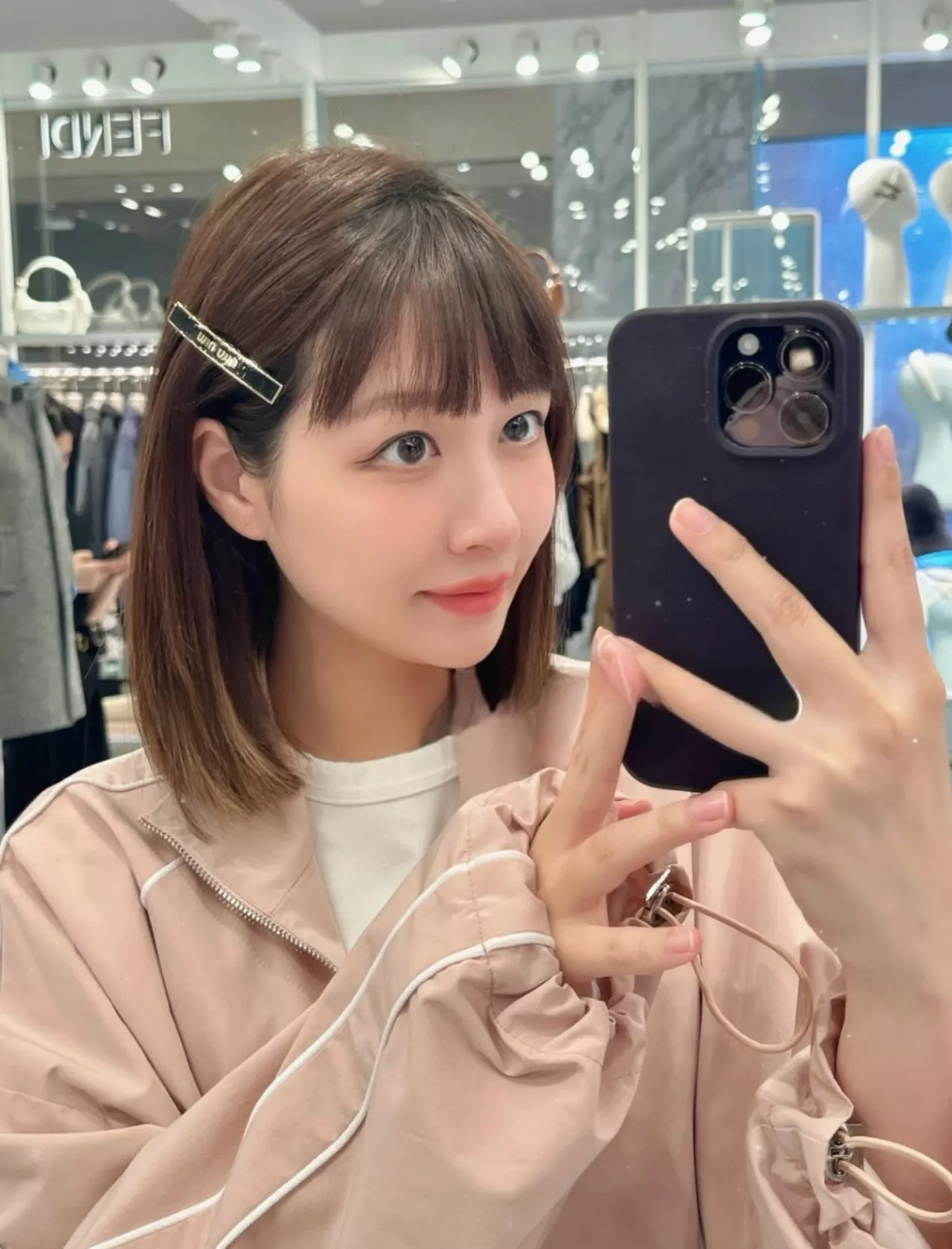 미우미우 레터 장식 헤어핀 상세 이미지 21