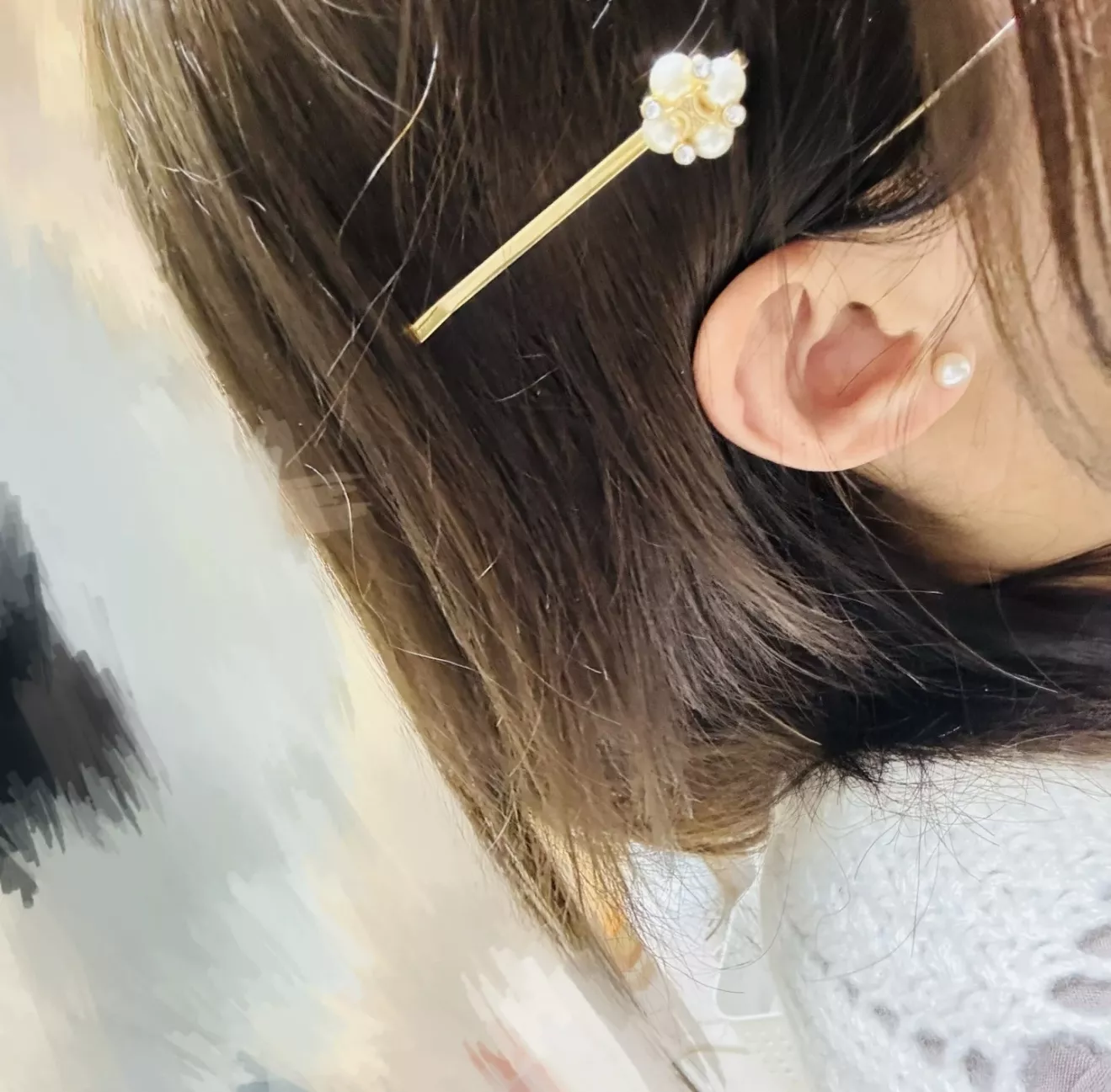 셀린느 진주와 로고 장식이 돋보이는 헤어핀 상세 이미지 15
