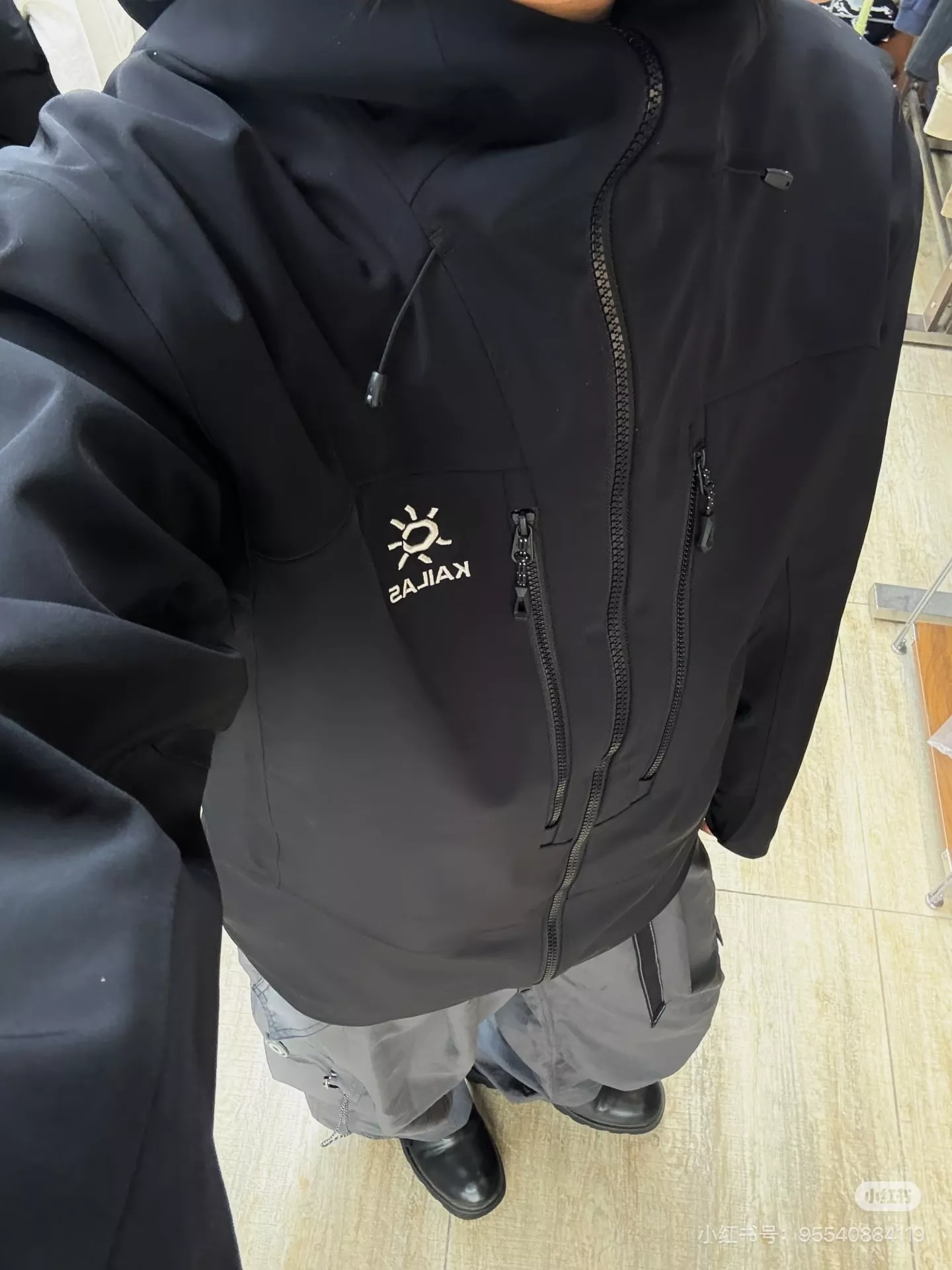 카일라스 남녀공용 후드 소프트쉘 재킷 상세 이미지 45