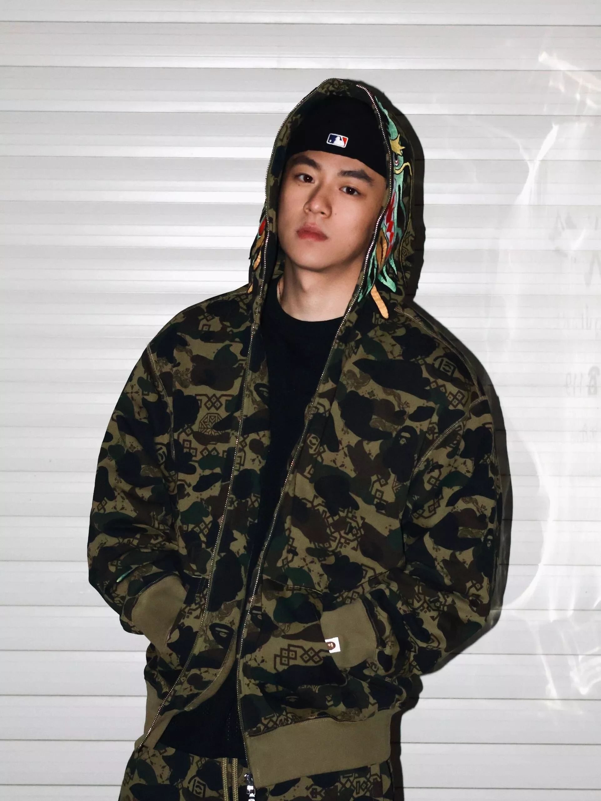 베이프 클랏 SS25 카모 샤크 후드 티셔츠 상세 이미지 38