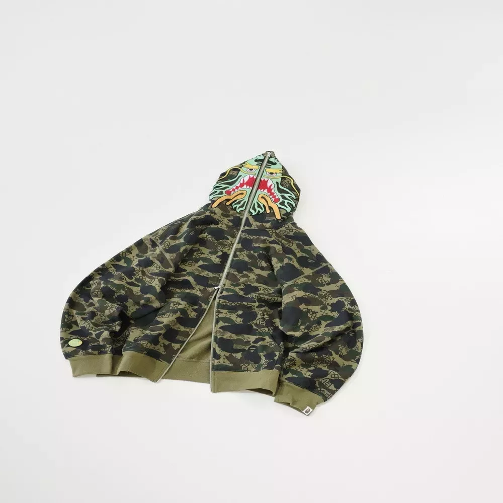 베이프 클랏 SS25 카모 샤크 후드 티셔츠