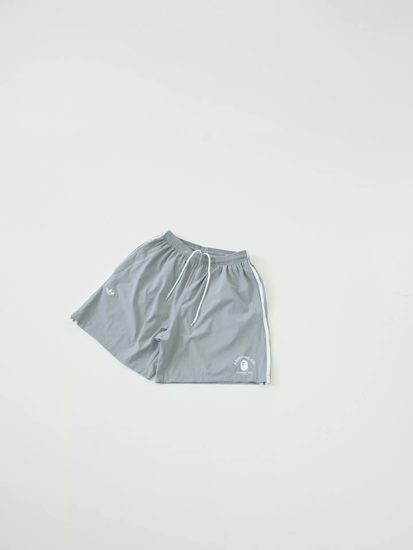 아디다스 삼선 베이프 콜라보레이션 속건 하프 팬츠 상세 이미지 2