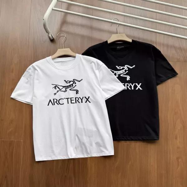 아크테릭스 프린트 반소매 티셔츠