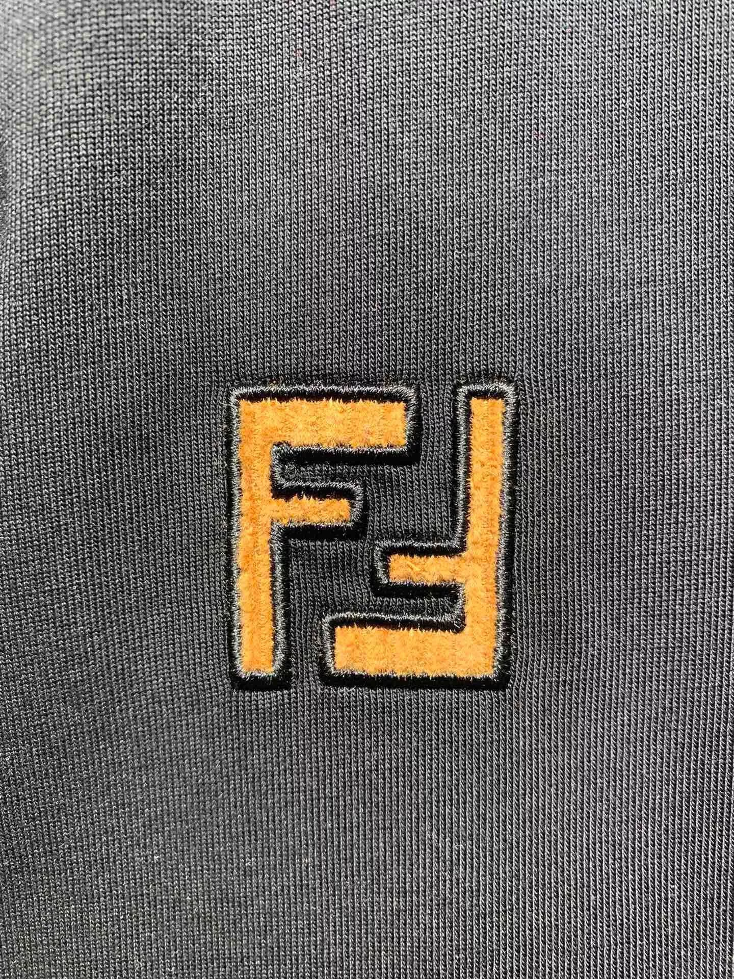 펜디 FF 코듀로이 자수 포인트 라운드넥 반소매 티셔츠 상세 이미지 11