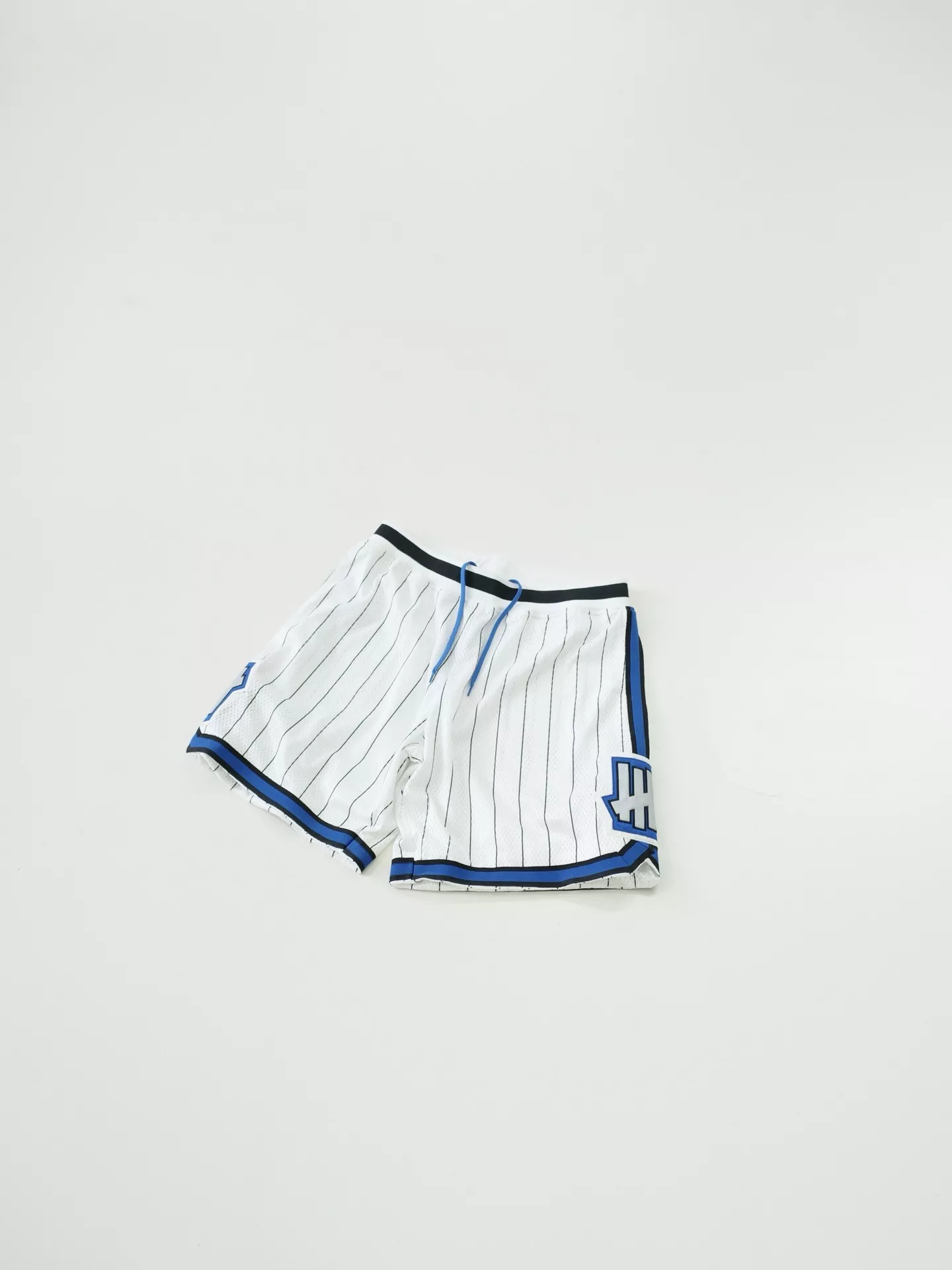 언디피티드 복고 무드의 더블 메쉬 농구 하프 팬츠 상세 이미지 2