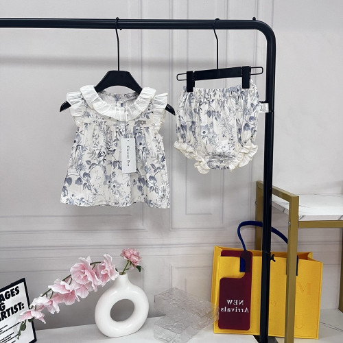 디올 플라워 프린트 민소매 탑 앤 쇼츠 세트