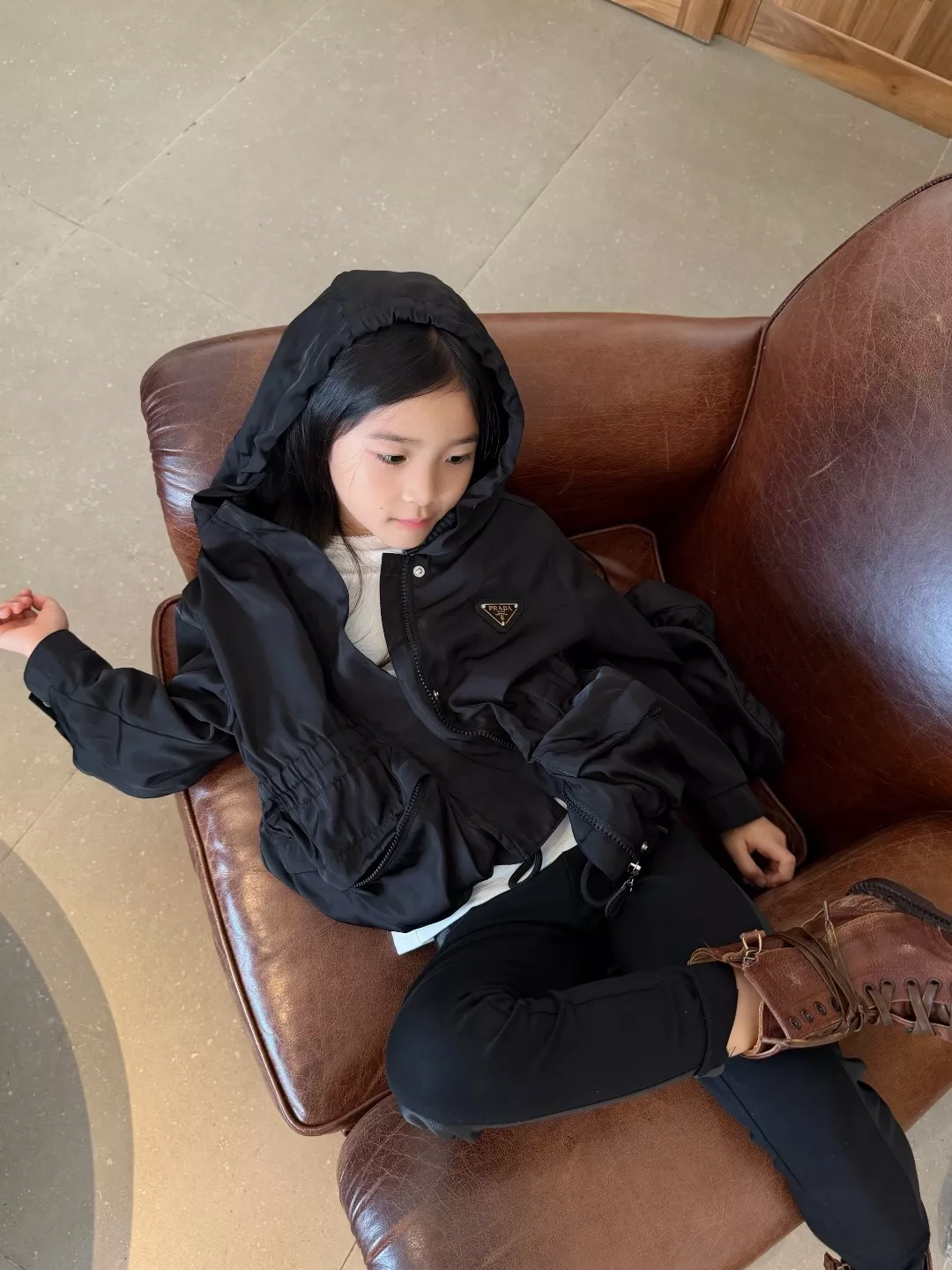 프라다 블랙 후드 윈드 재킷 상세 이미지 12