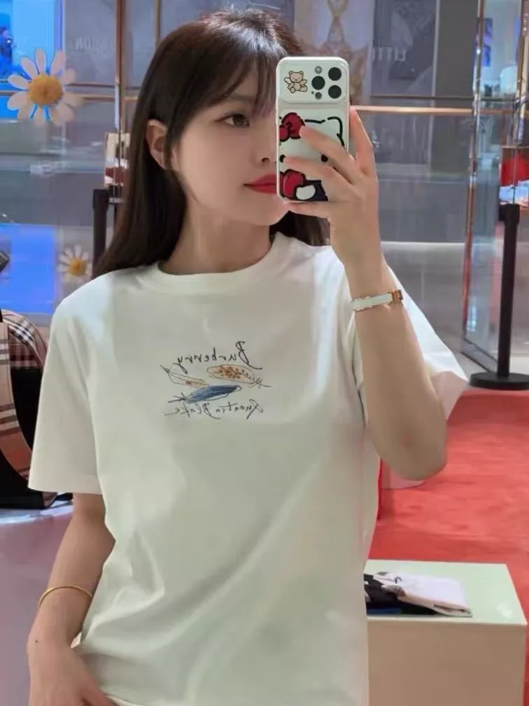 버버리 깃털 핸드드로잉 프린트 코튼 반소매 티셔츠 상세 이미지 22