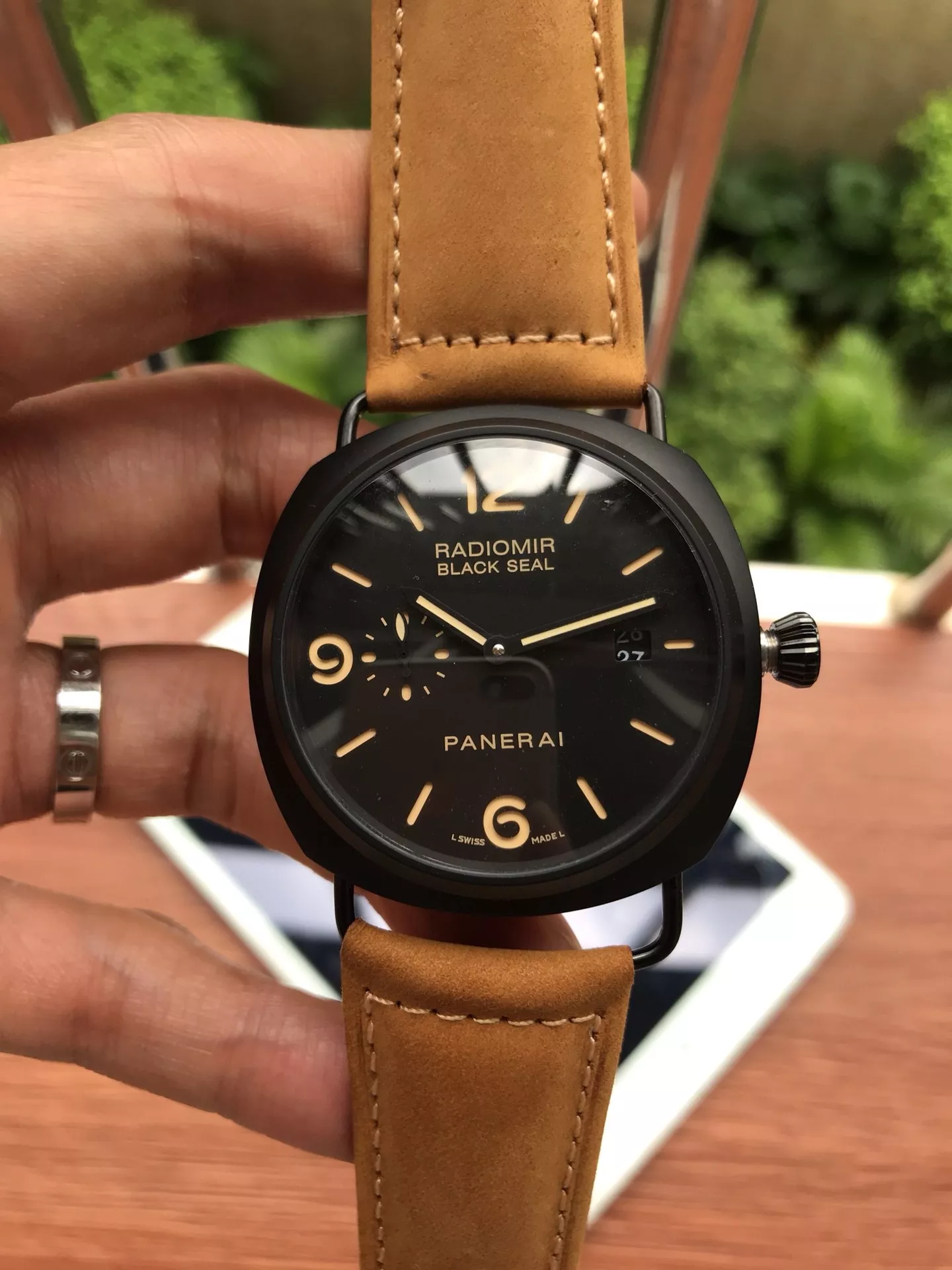 파네라이 1950 시리즈 44mm 가죽 스트랩 오토매틱 워치 상세 이미지 2