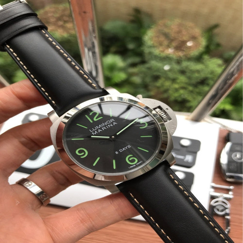 파네라이 1950 시리즈 44mm 오토매틱 데이트 가죽 워치