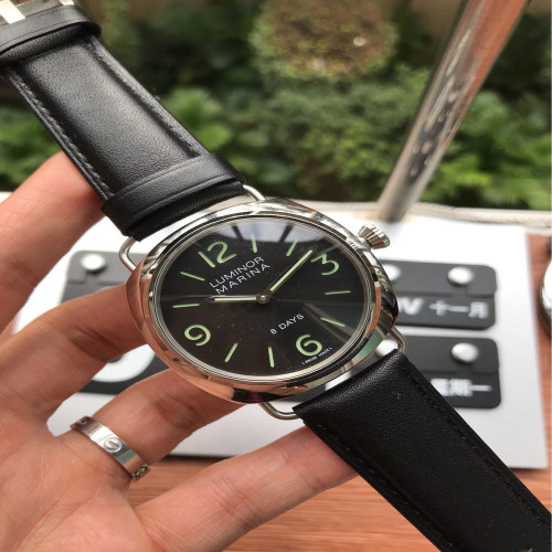 파네라이 1950 시리즈 데이트 44mm 오토매틱 가죽 워치
