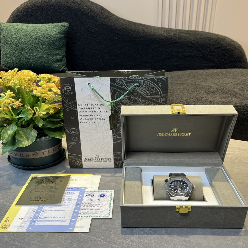오데마피게 로열오크 오프쇼어 40mm 러버 스트랩 기계식 워치