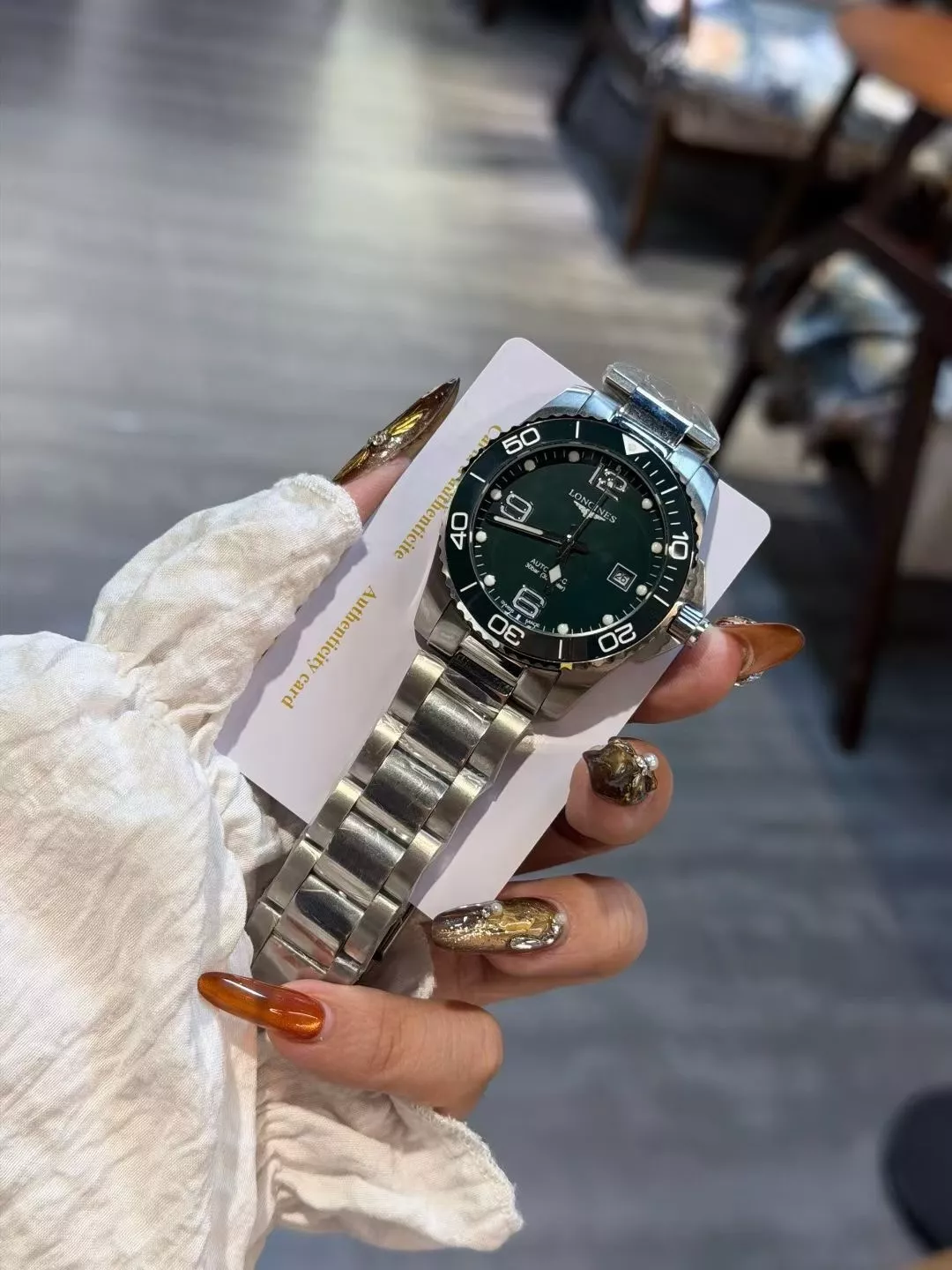 론진 콘퀘스트 세라믹 베젤 41mm 오토매틱 워치 상세 이미지 1