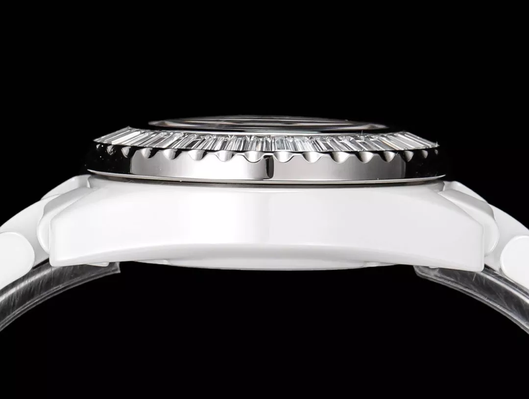 샤넬 J12 33mm 다이아 베젤 세라믹 오토매틱 워치 상세 이미지 7