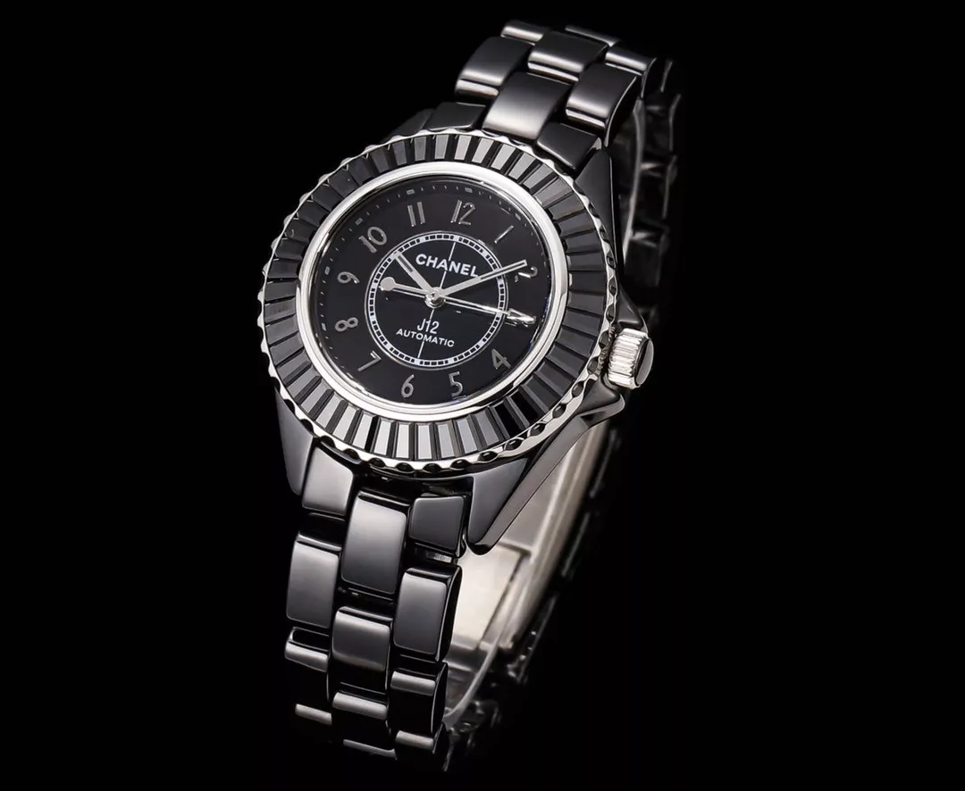 샤넬 J12 33mm 블랙 세라믹 오토매틱 워치 상세 이미지 3