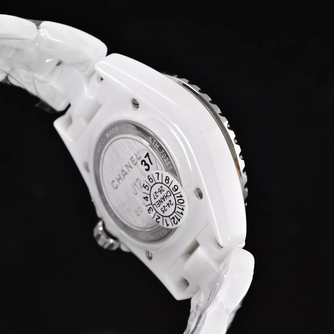샤넬 J12 33mm 세라믹 쿼츠 워치 상세 이미지 16