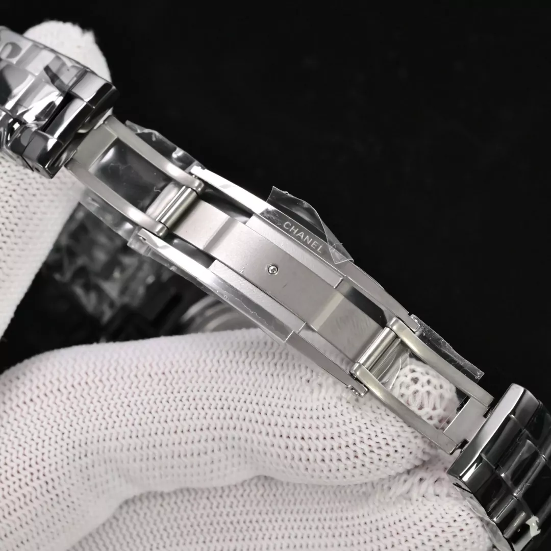 샤넬 J12 33mm 세라믹 스위스 쿼츠 워치 상세 이미지 8