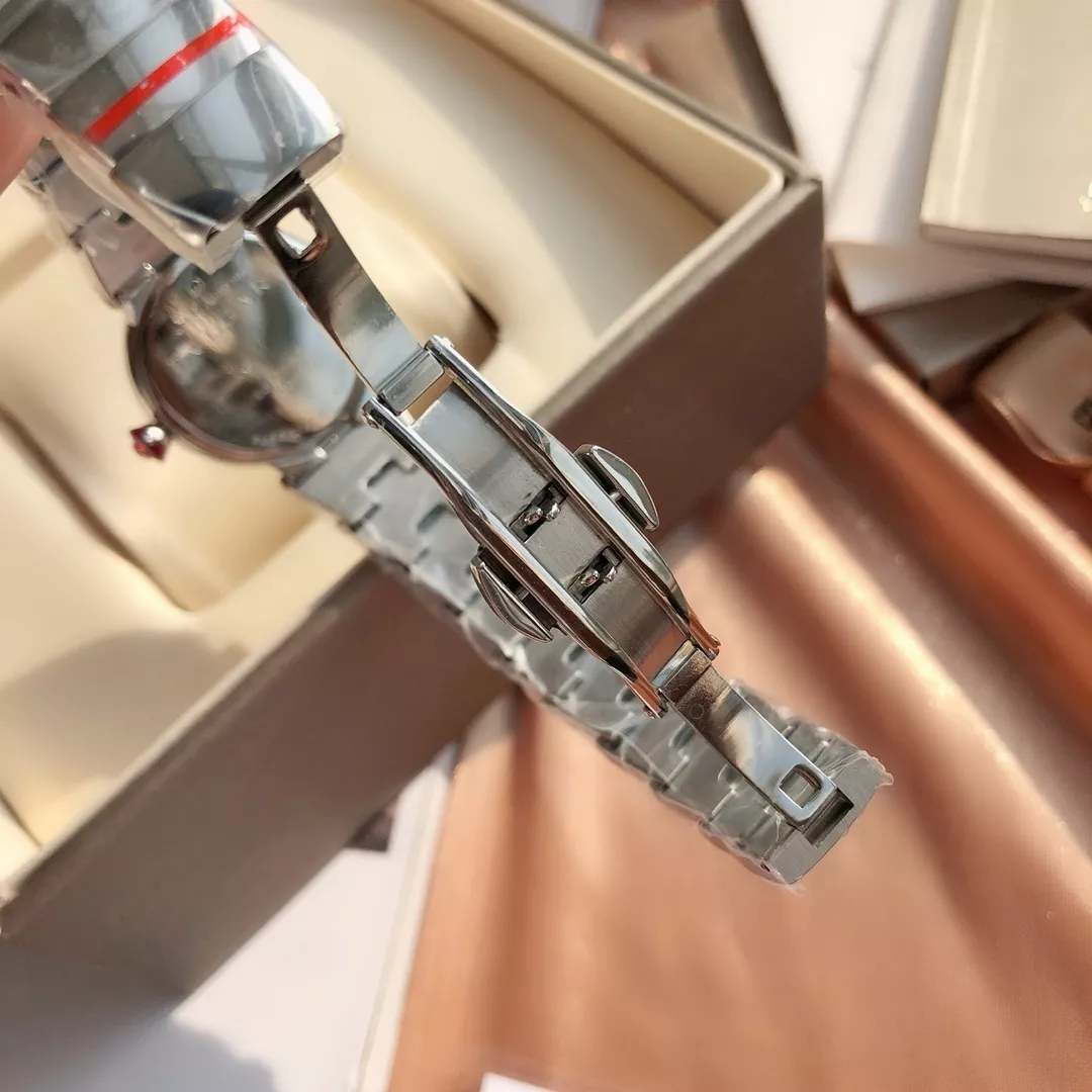 불가리 루체아 다이아 인덱스 자개 다이얼 28mm 쿼츠 워치 상세 이미지 7