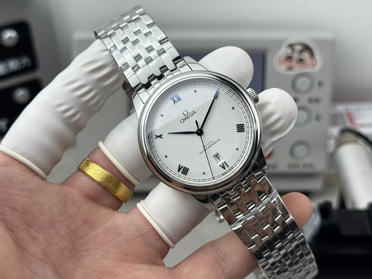 오메가 드빌 디어드롭 클래식 40mm 오토매틱 메탈 워치 상세 이미지 2