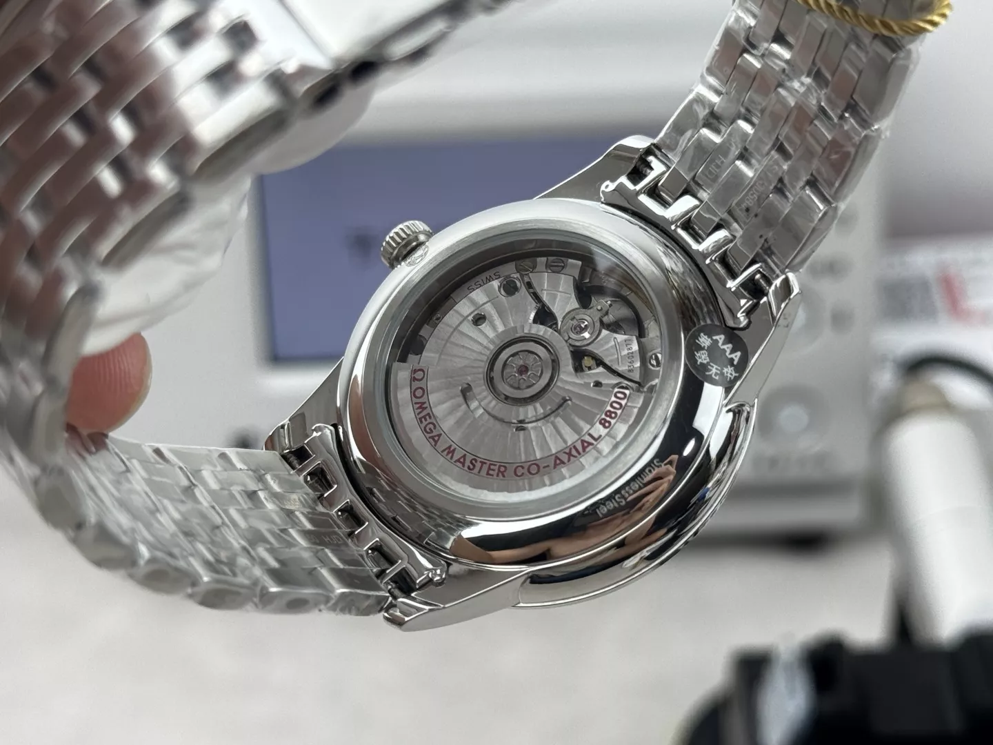 오메가 드빌 디어드롭 클래식 40mm 오토매틱 워치 상세 이미지 9