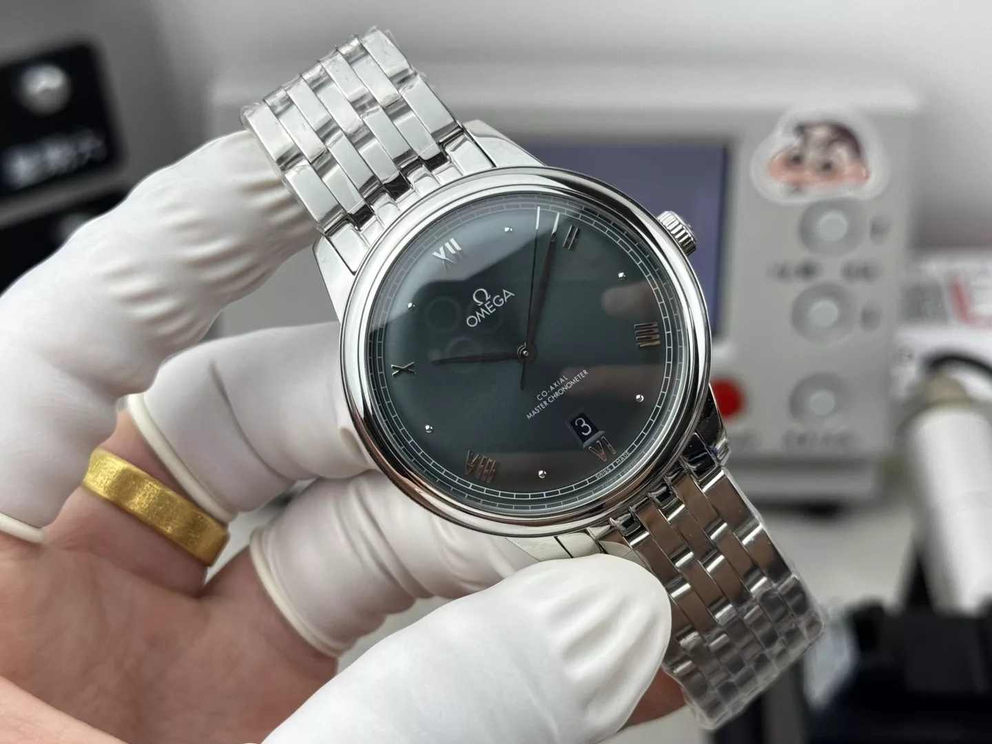 오메가 드빌 디어드롭 클래식 40mm 오토매틱 워치 상세 이미지 2