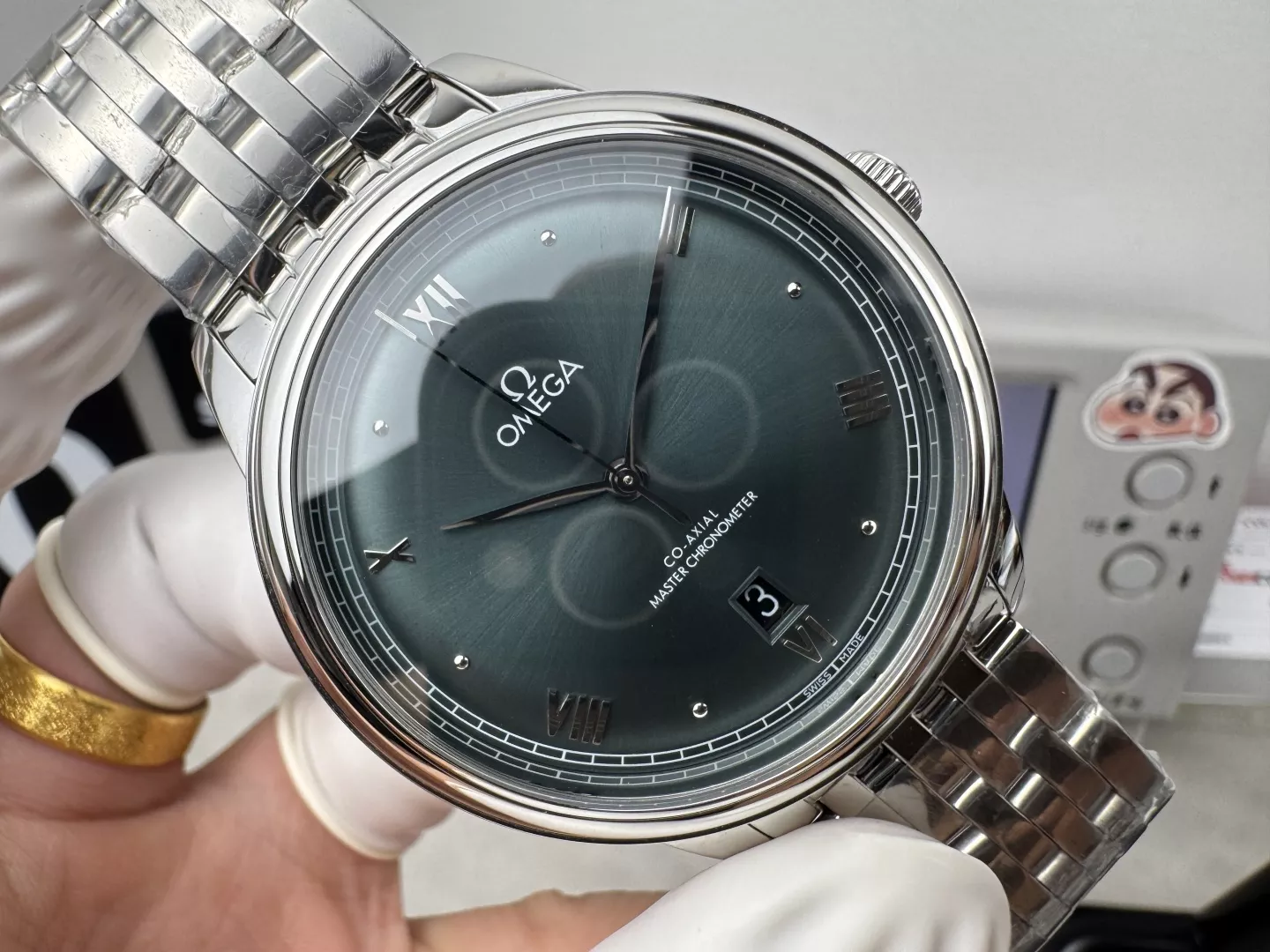 오메가 드빌 디어드롭 클래식 40mm 오토매틱 워치 상세 이미지 4