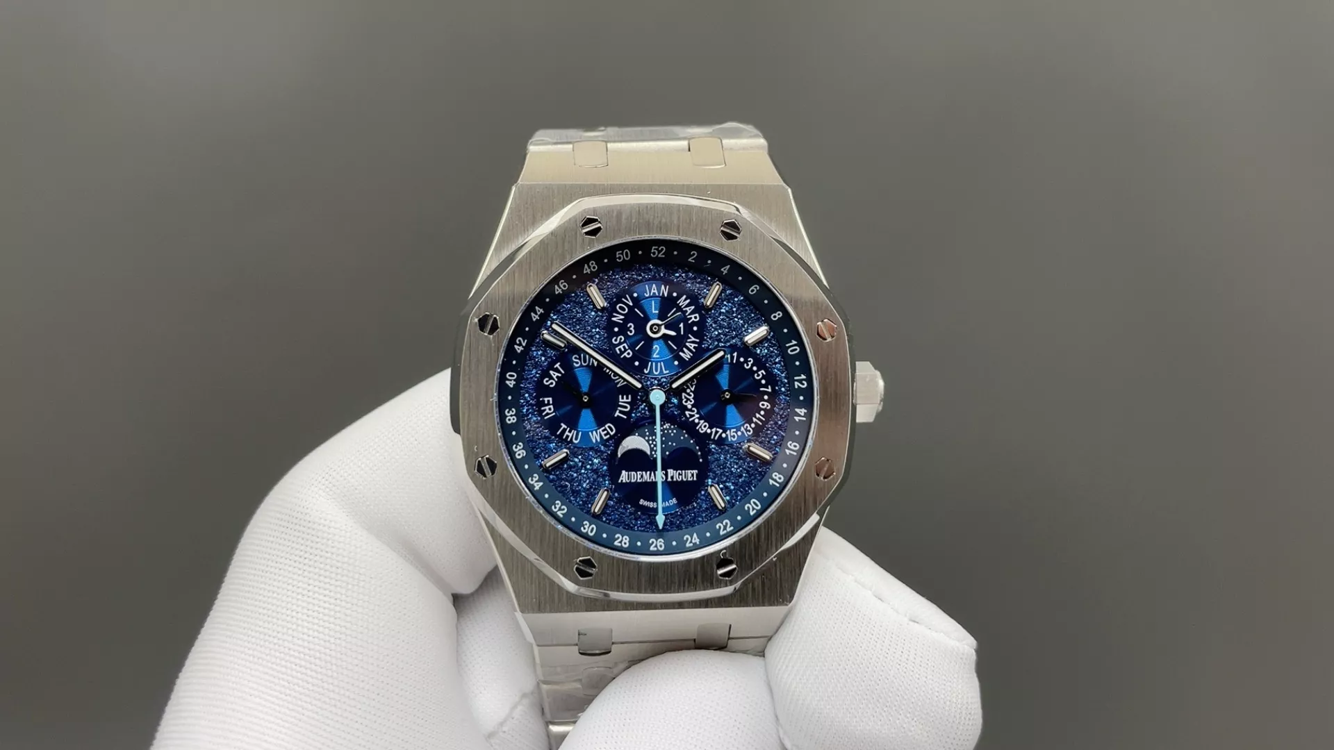 오데마피게 로열오크 26574ST 블루 다이얼 41mm 메탈 워치 상세 이미지 1