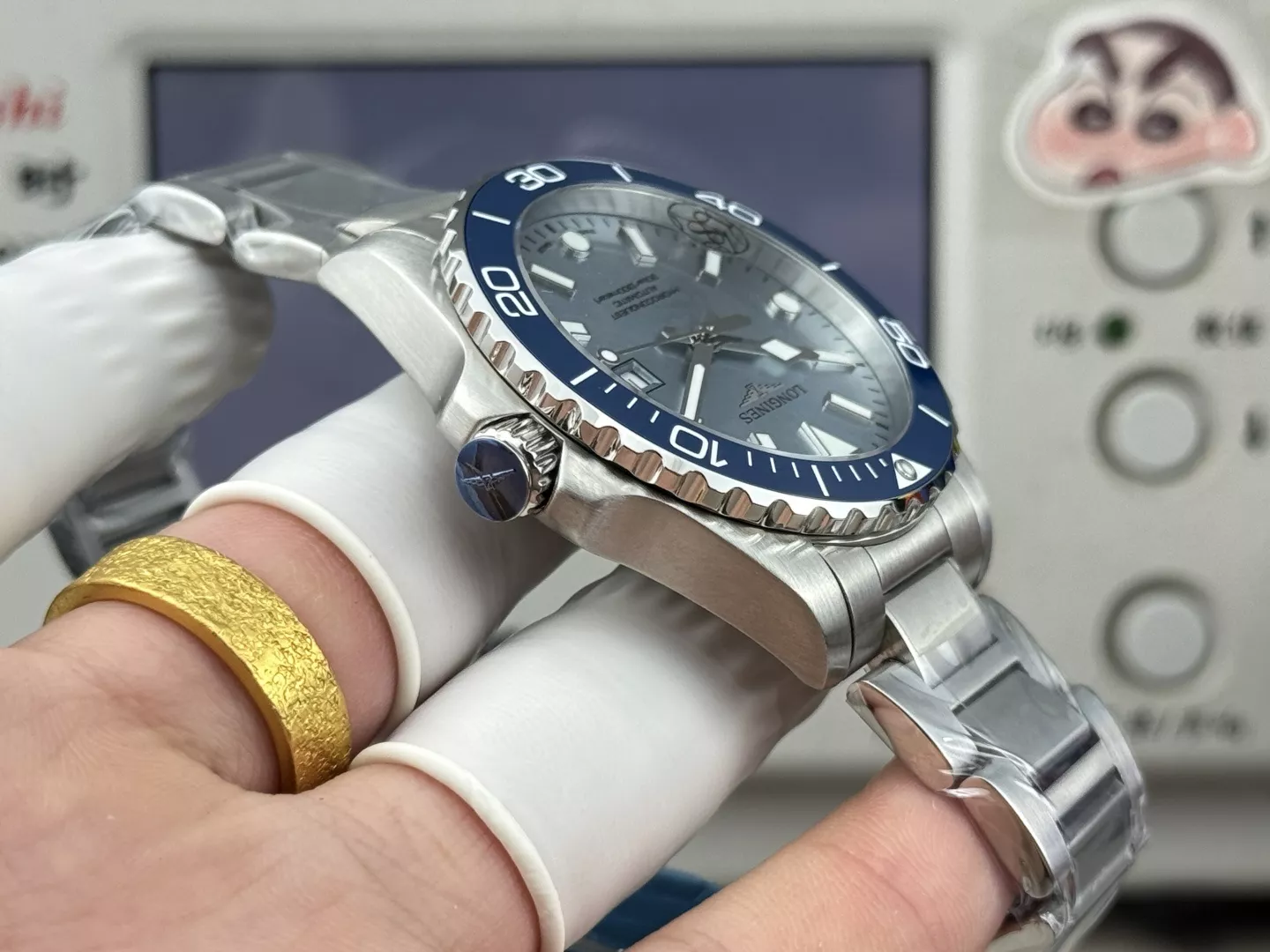 론진 콘퀘스트 3세대 42mm 세라믹 베젤 오토매틱 워치 상세 이미지 7