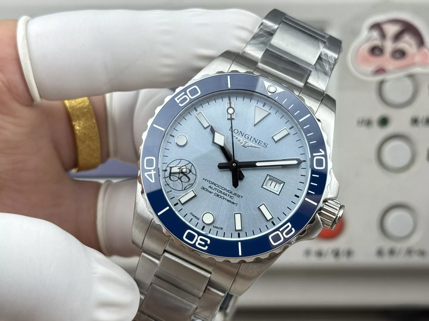 론진 콘퀘스트 3세대 42mm 세라믹 베젤 오토매틱 워치 상세 이미지 3