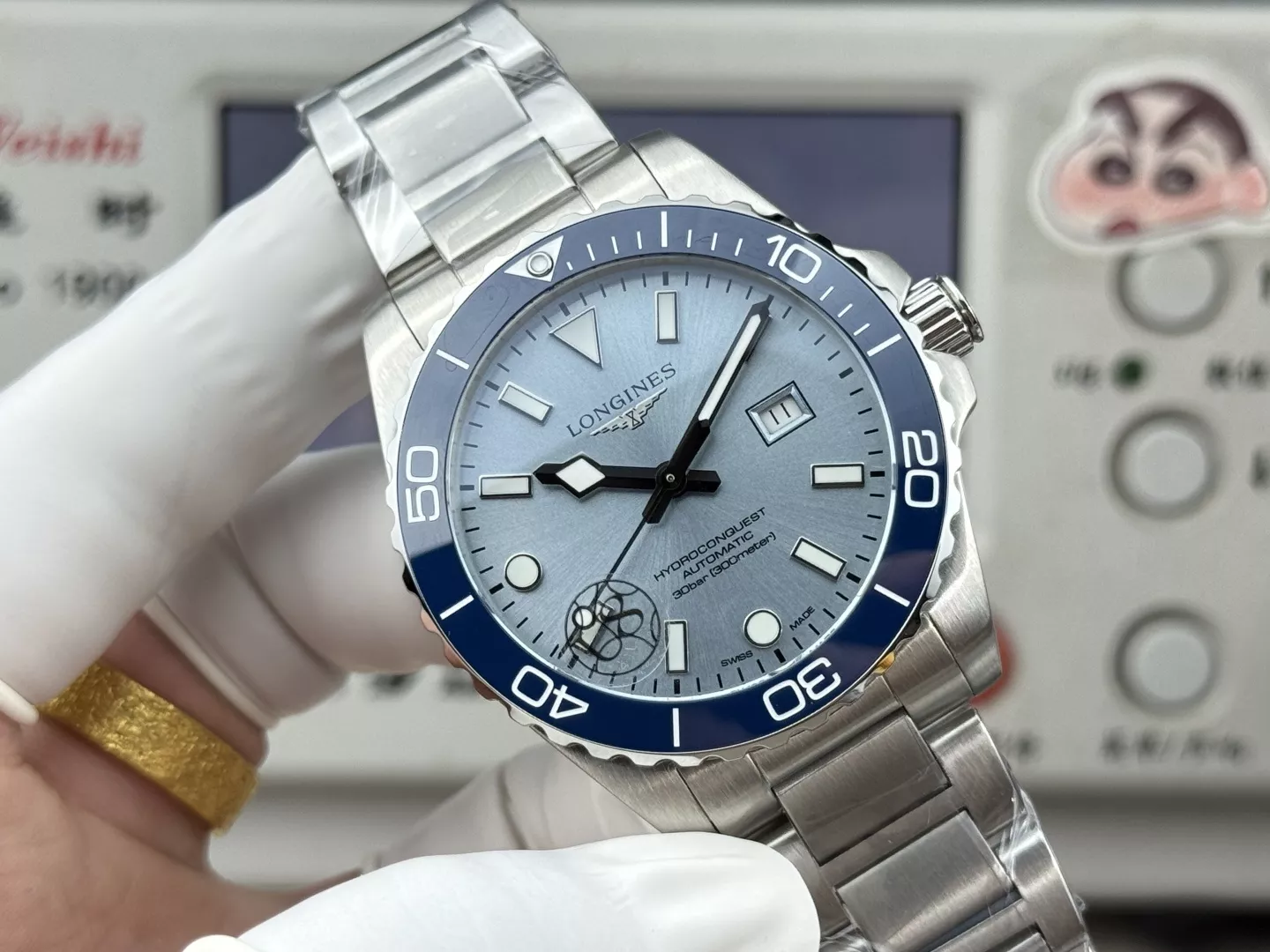 론진 콘퀘스트 3세대 42mm 세라믹 베젤 오토매틱 워치 상세 이미지 2