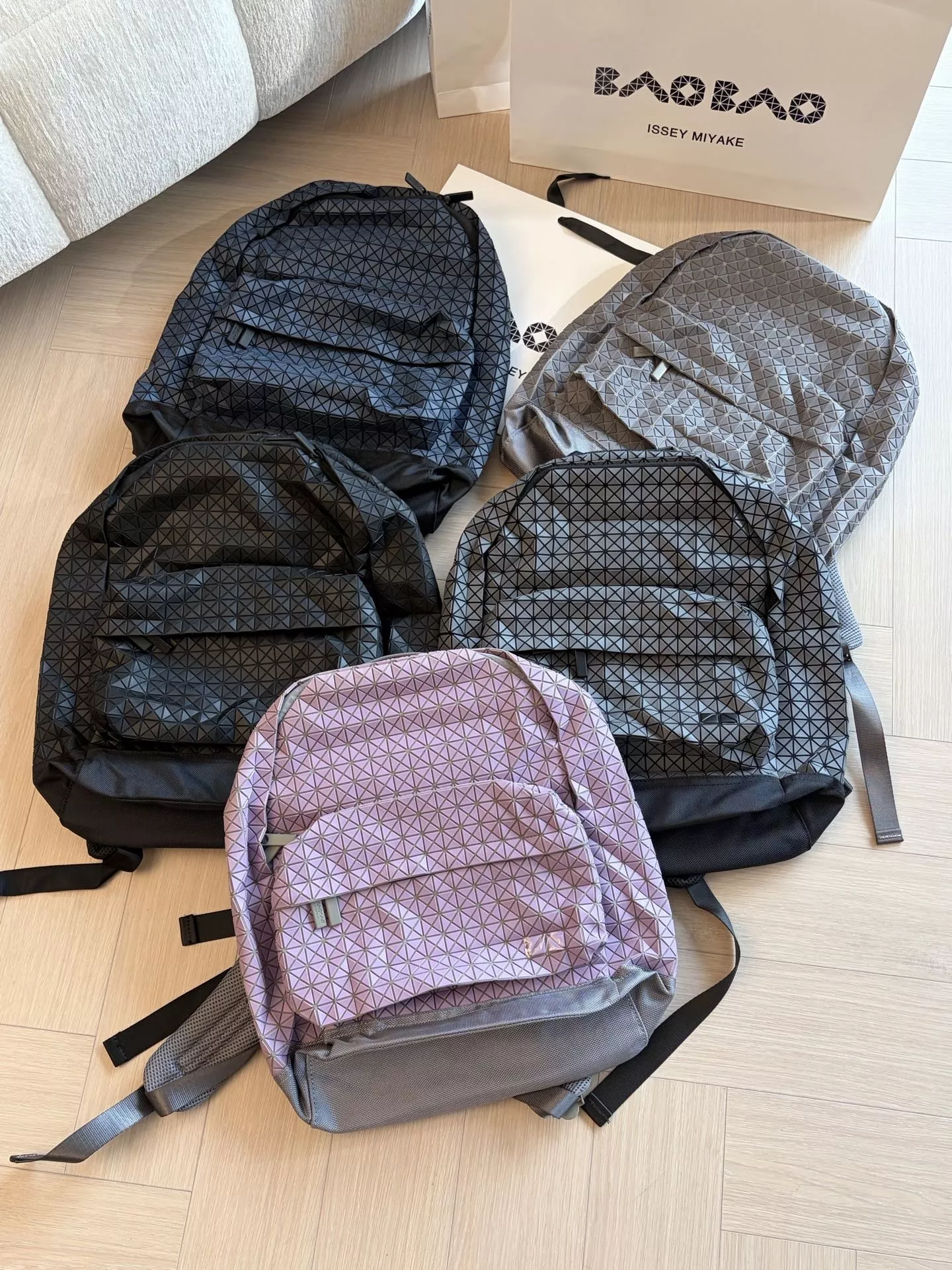 이세이미야케 바오바오 기하학 퀼팅 대용량 데이팩 백팩 상세 이미지 2