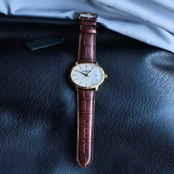 바쉐론콘스탄틴 트래디셔널 대삼침 40mm 오토매틱 가죽 워치