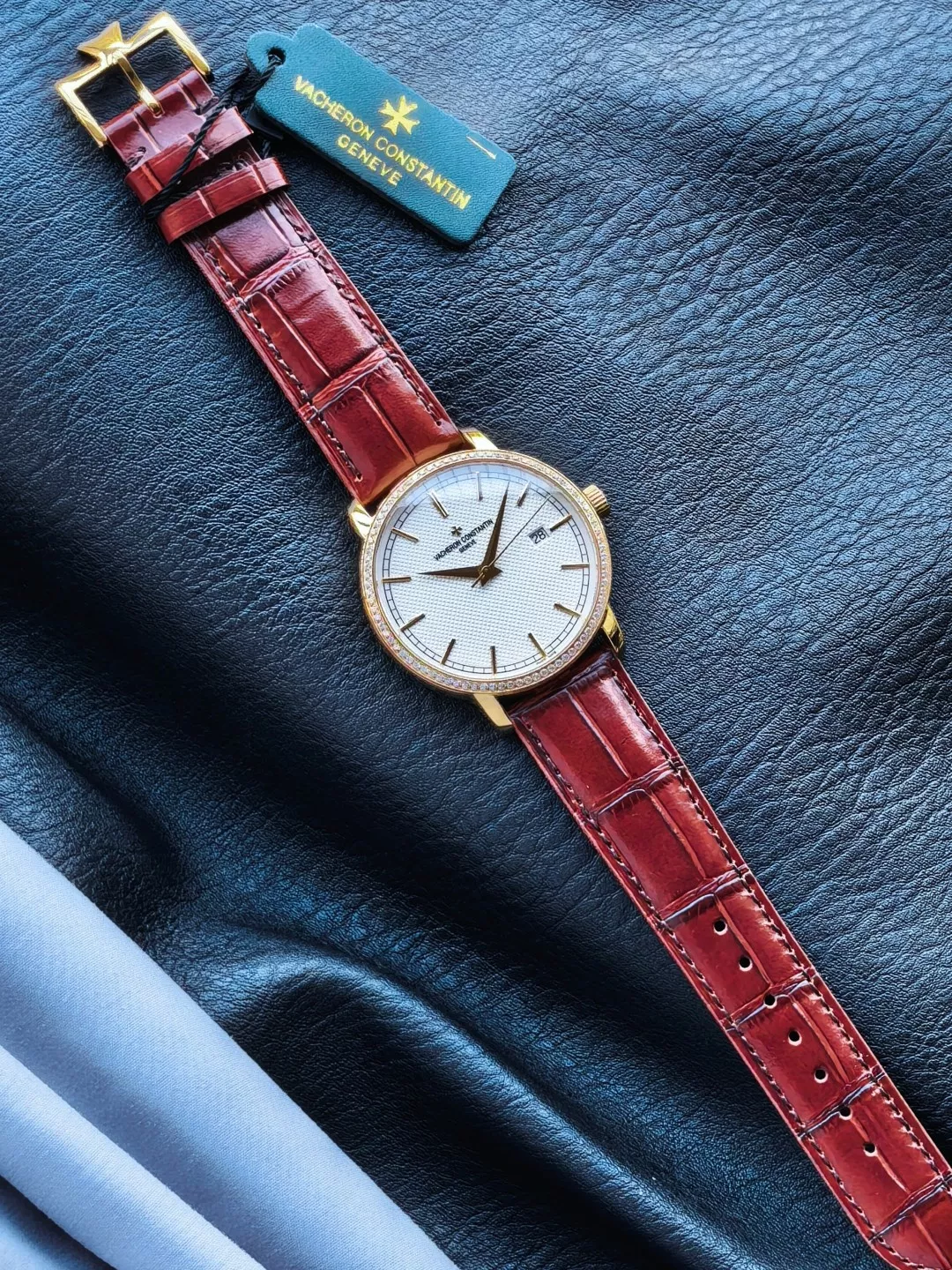 바쉐론콘스탄틴 트래디셔널 40mm 오토매틱 가죽 스트랩 워치 상세 이미지 5