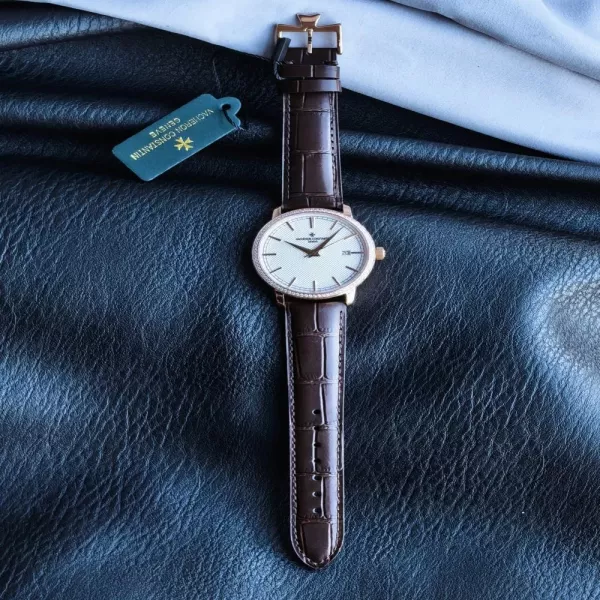 바쉐론콘스탄틴 트래디셔널 40mm 오토매틱 가죽 스트랩 워치