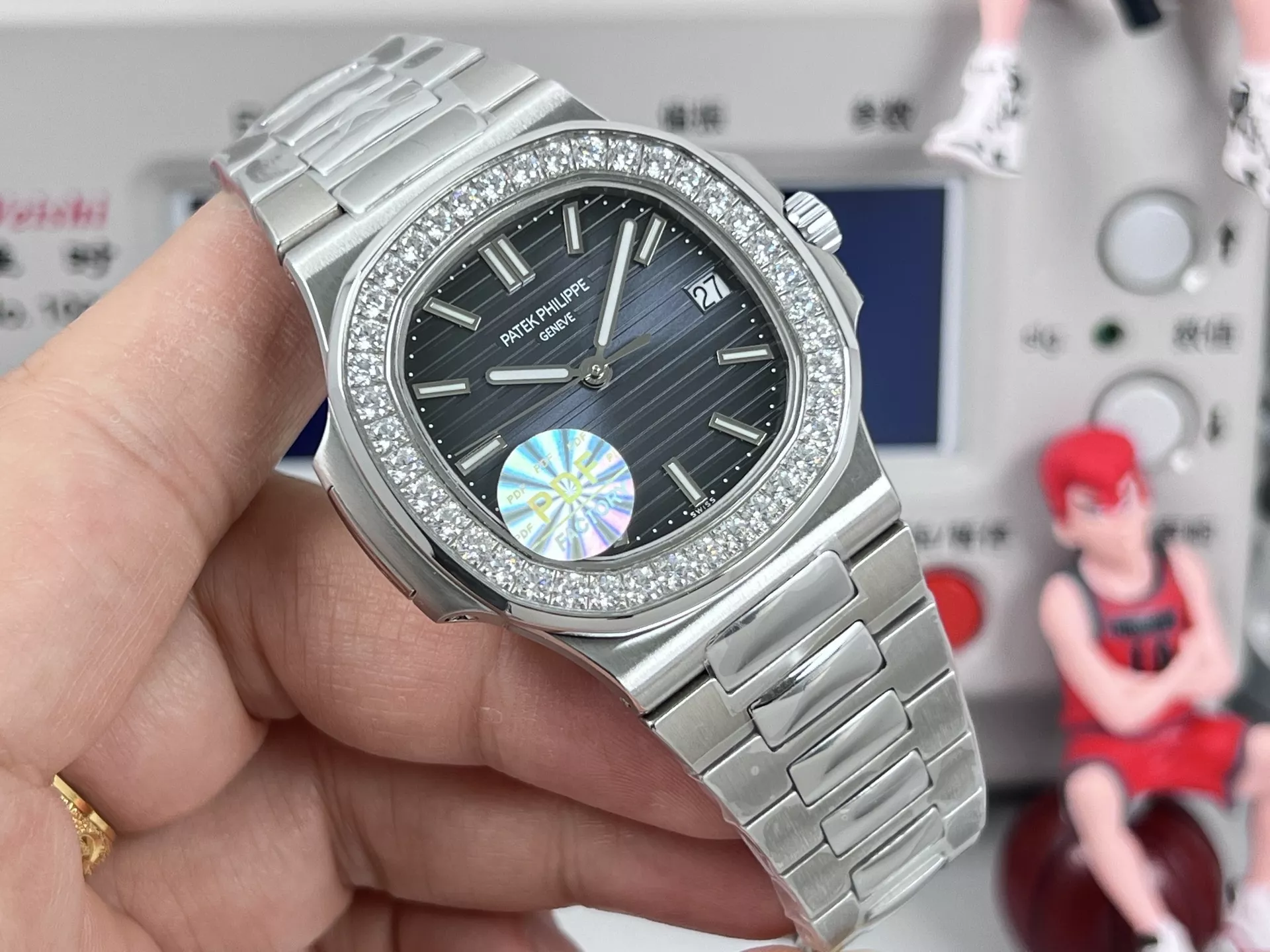 파텍필립 노틸러스 5711 40mm 다이아 베젤 메탈 워치 상세 이미지 1