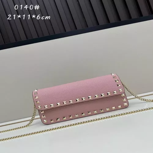 발렌티노 브이링 스터드 플랩 체인 크로스백