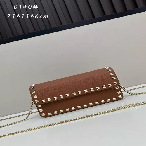 발렌티노 브이링 스터드 플랩 체인 크로스백