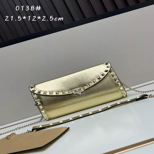 발렌티노 락스터드 스몰 송아지가죽 체인 크로스백