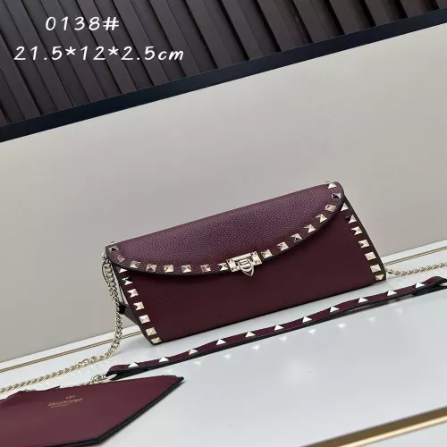 발렌티노 가라바니 락스터드 소가죽 스몰 크로스백