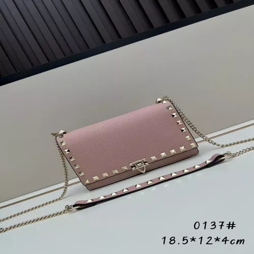 발렌티노 가라바니 락스터드 소가죽 스몰 크로스백