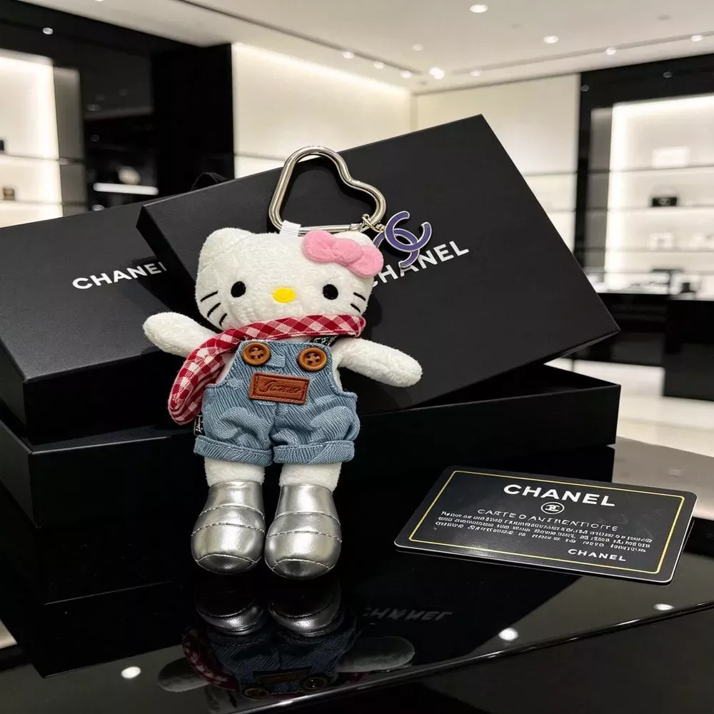 샤넬 하트 카라비너 인형 백참 키링