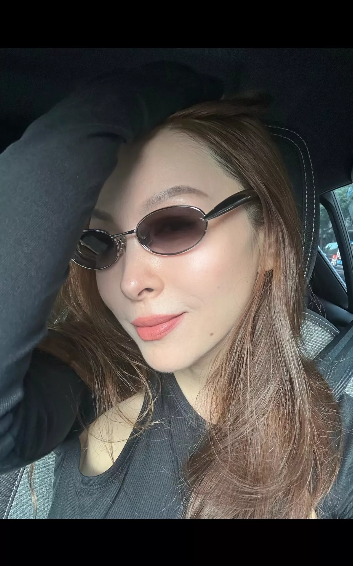 보테가베네타 BV1386S 사딘 메탈 오벌 선글라스 상세 이미지 92