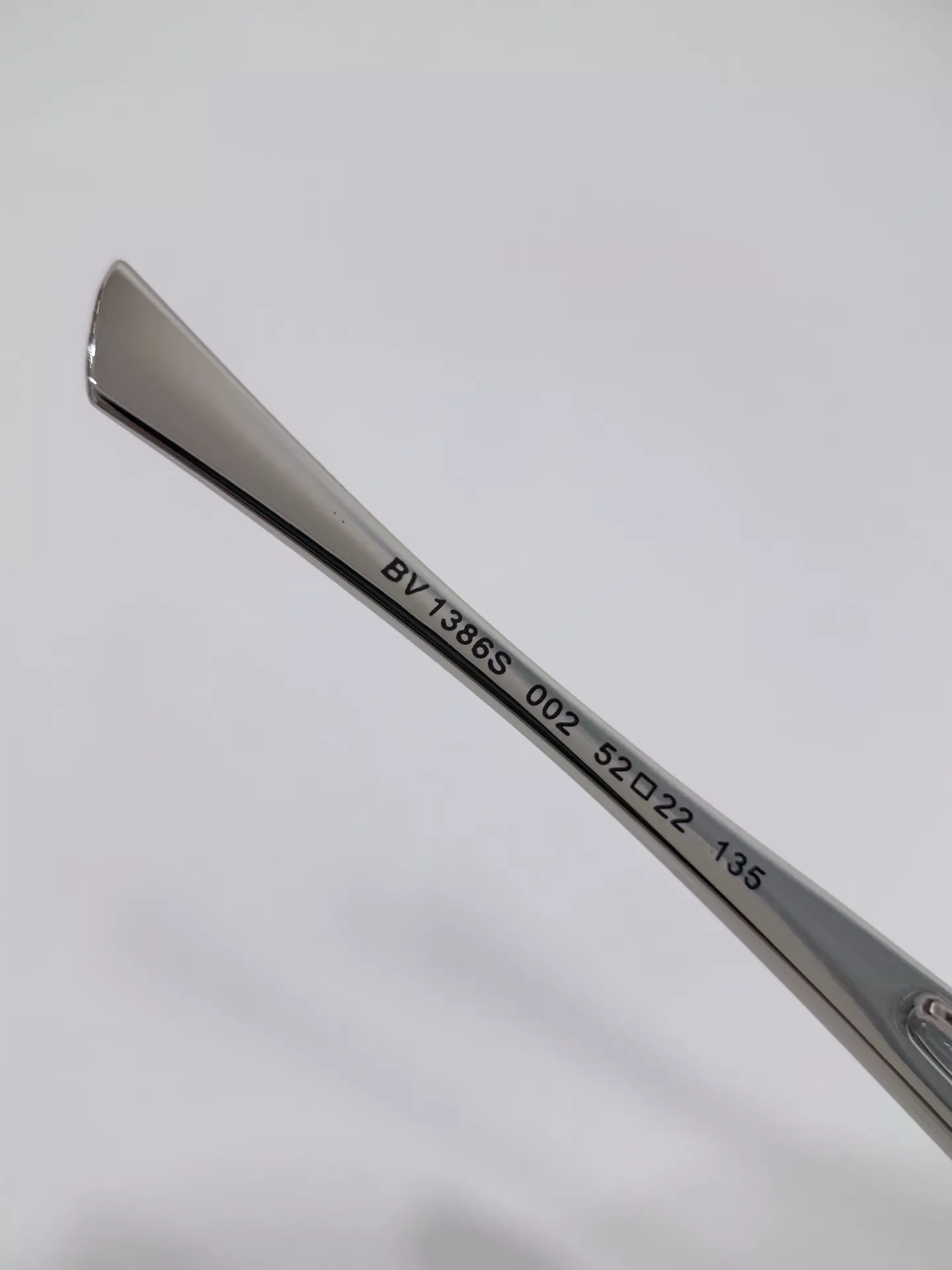 보테가베네타 BV1386S 사딘 메탈 오벌 선글라스 상세 이미지 53