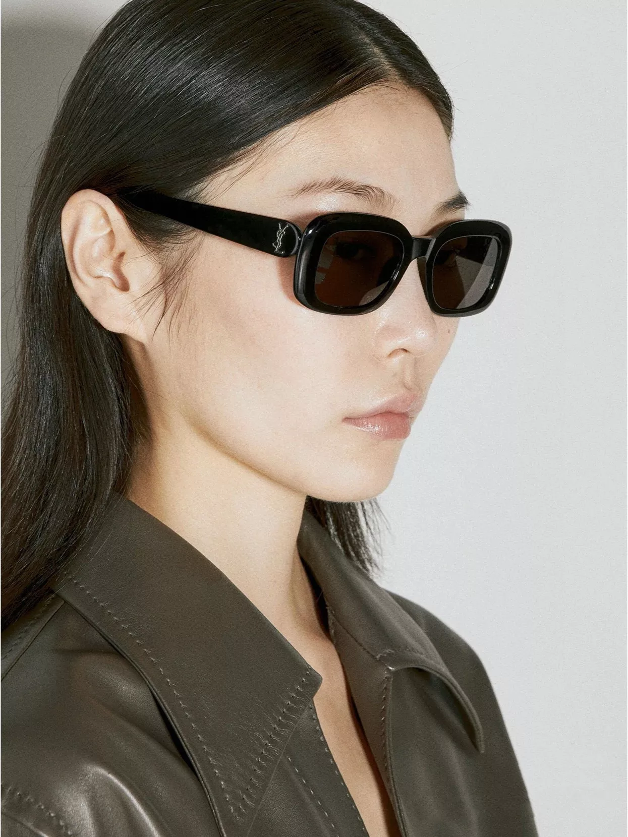 입생로랑 SLM130/F YSL 로고 슬림 렉탱글 선글라스 상세 이미지 50