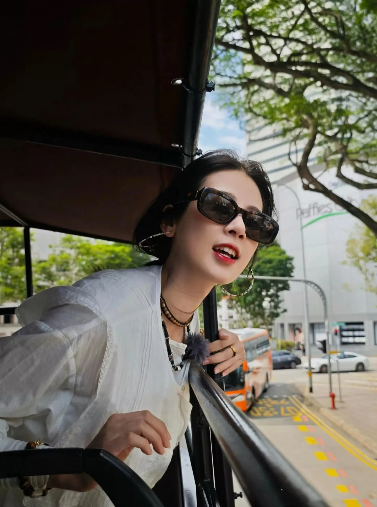 입생로랑 SLM130/F YSL 로고 슬림 렉탱글 선글라스 상세 이미지 43