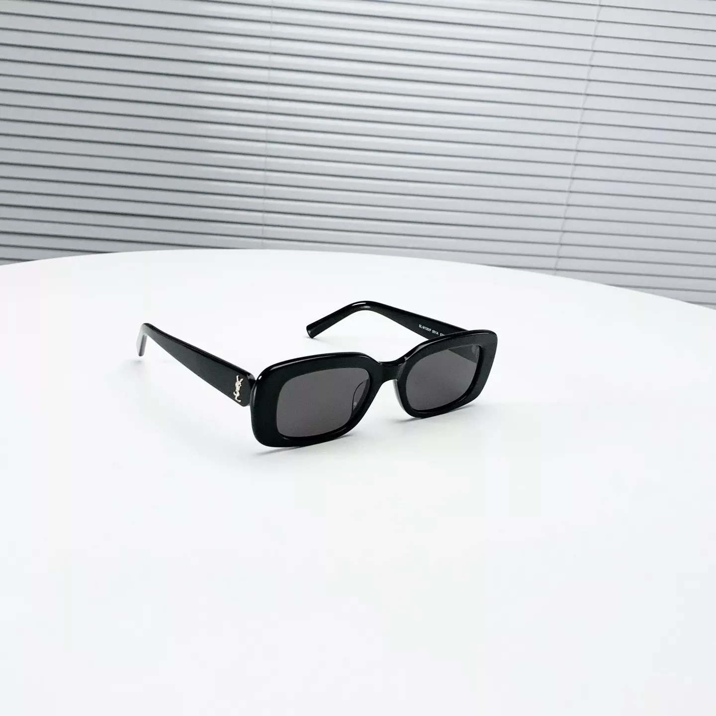 입생로랑 SLM130/F YSL 로고 슬림 렉탱글 선글라스 상세 이미지 22