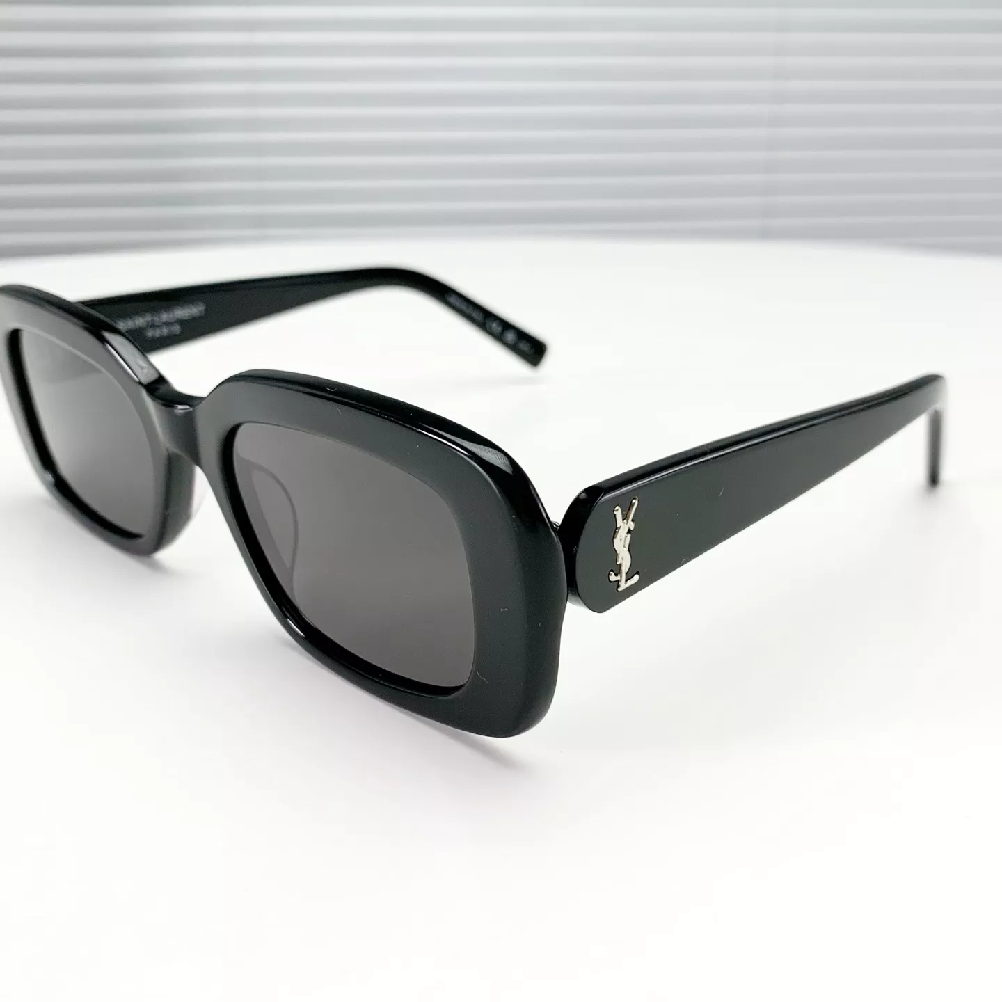 입생로랑 SLM130/F YSL 로고 슬림 렉탱글 선글라스 상세 이미지 27