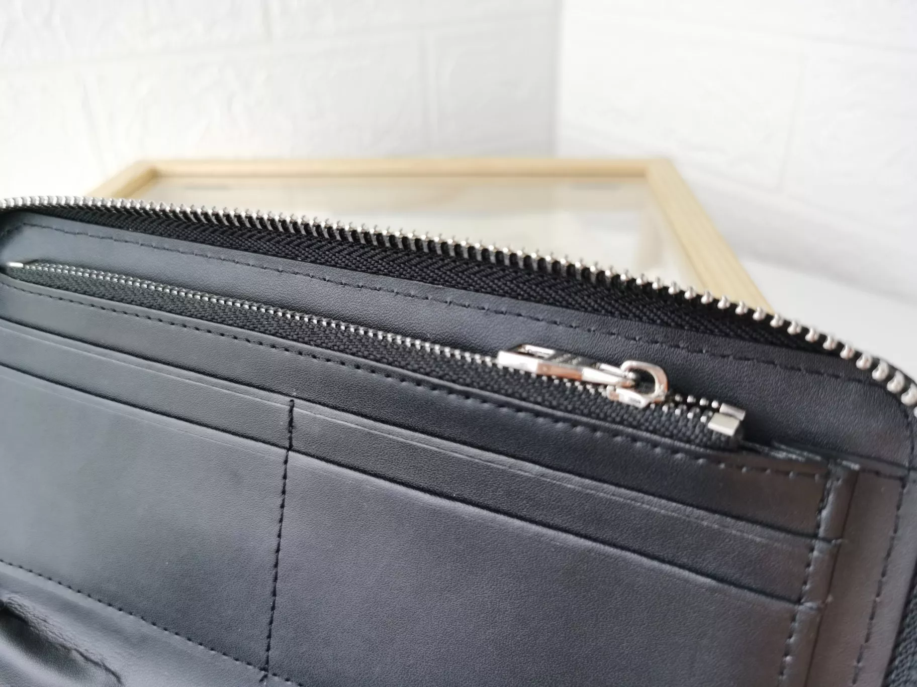 루이비통 다미에 그라파이트 버티컬 지퍼 장지갑 상세 이미지 5